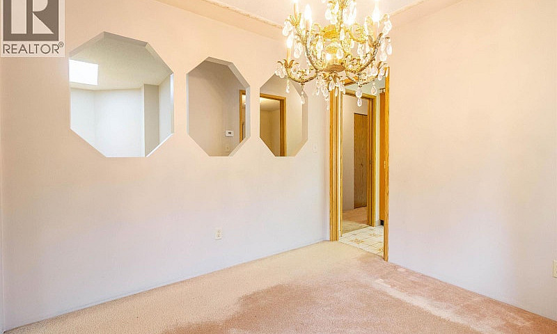 4467 Perry Street Va...