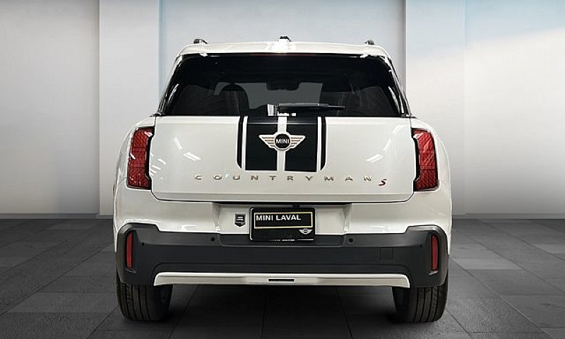 2025 Mini Countryman...