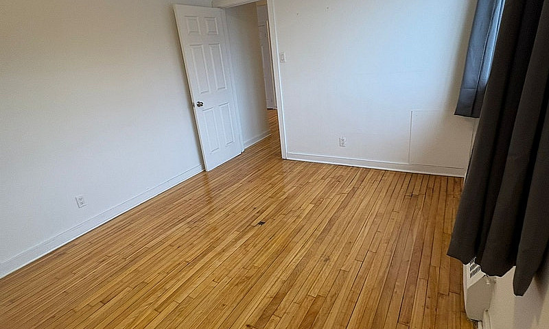 3 1/2 Apartment - Qu...