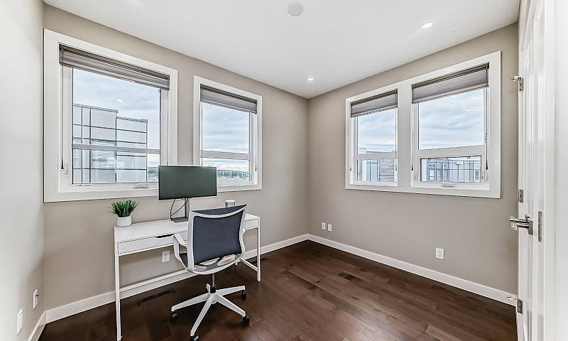 3 Bed 3 Bath Executi...