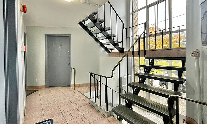 Studio Longueuil - T...