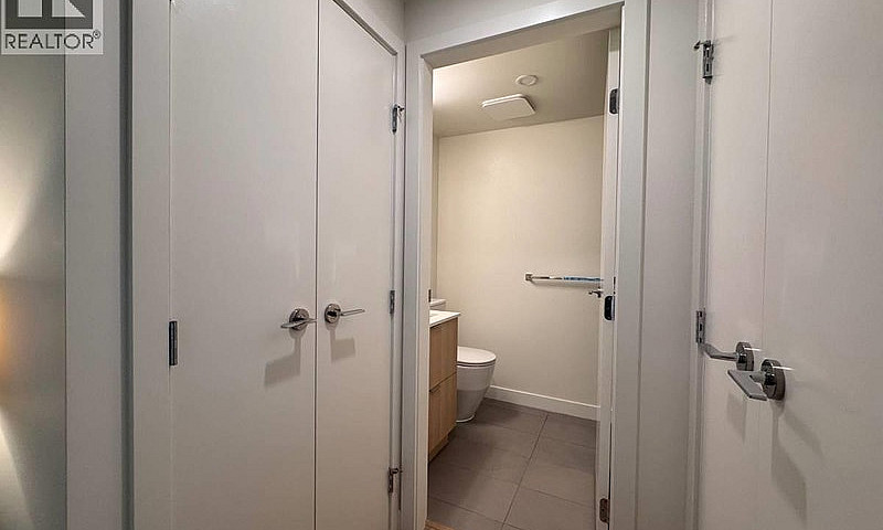 22** 318 Alderson Av...