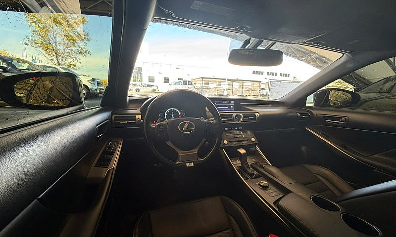 2016 Lexus Is 300...
