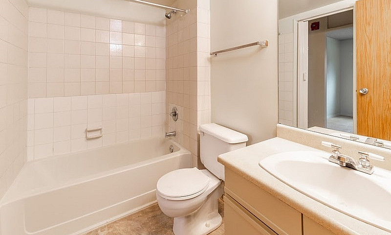 393 Kennedy St - 2 B...