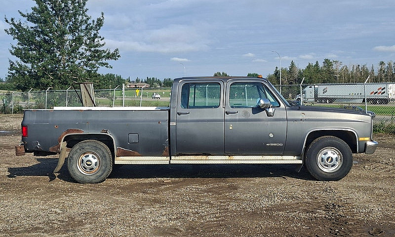 1990 Chevrolet 3500...