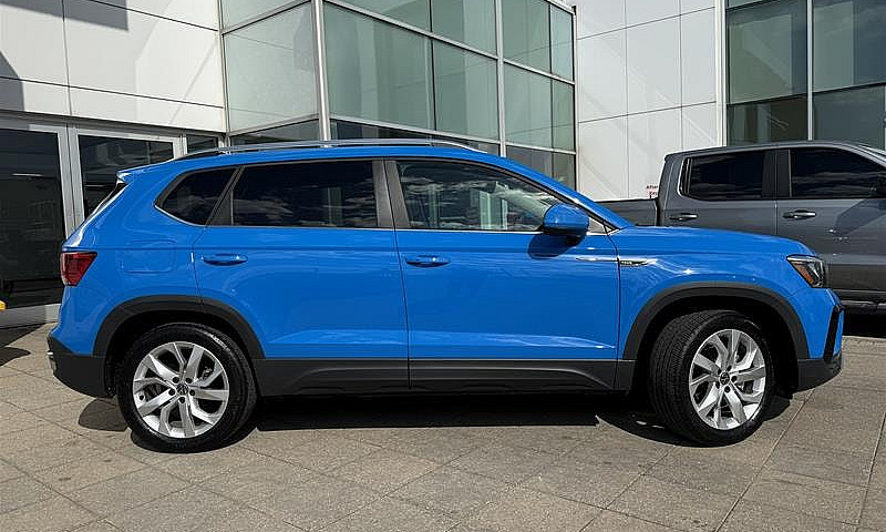 2022 Volkswagen Taos...