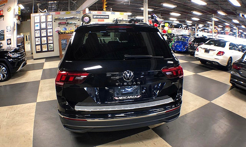 2022 Volkswagen Tigu...