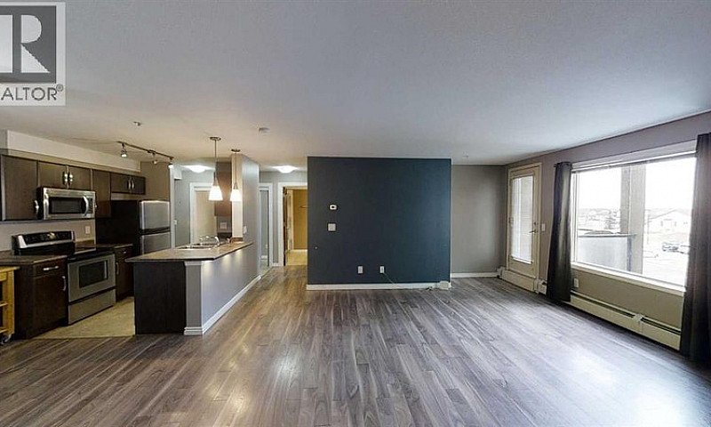 9120 96 Avenue Grand...