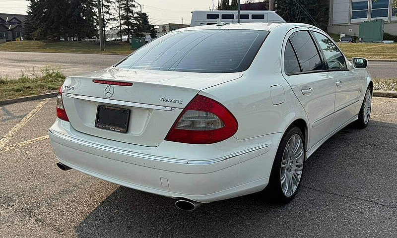 2008 Mercedes-Benz E...