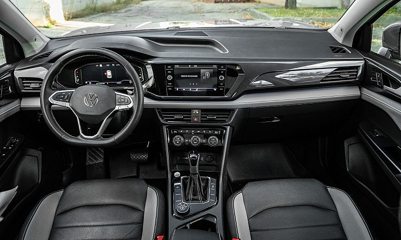 2023 Volkswagen Taos...
