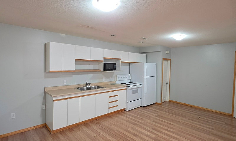 Massive 1 Bed 1 Bath...