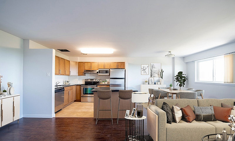River Crescent Garde...