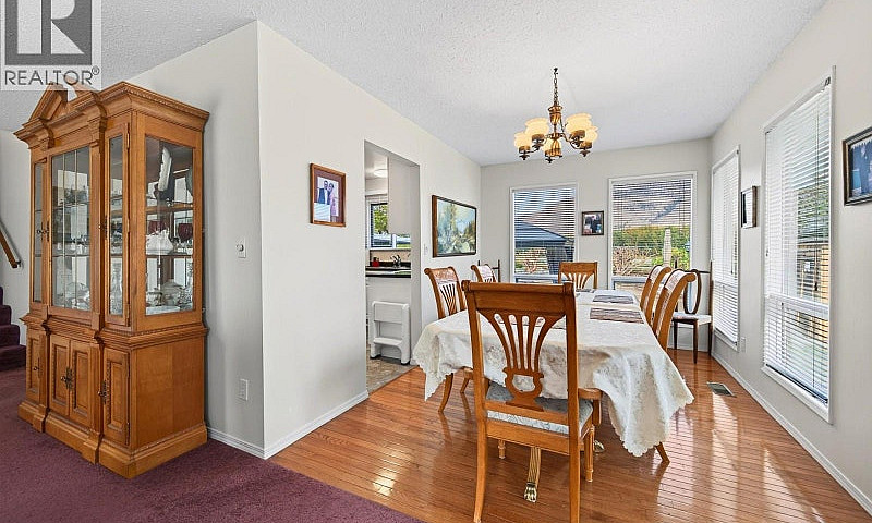 718 Driftwood Place ...