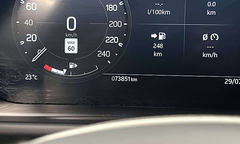 2023 Land Rover Defe...