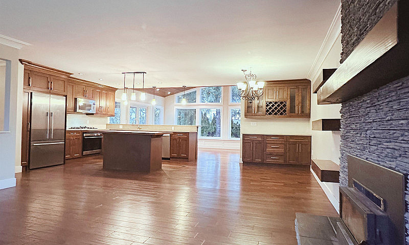 15349 87A Avenue Sur...