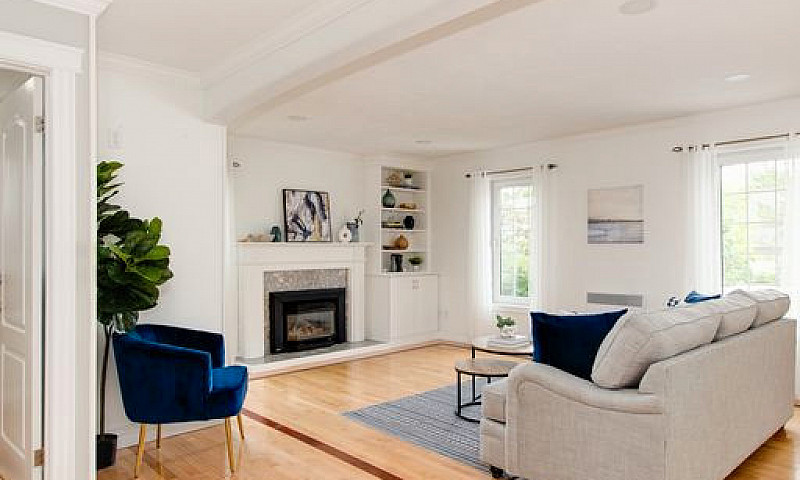 Beautiful Family Hom...