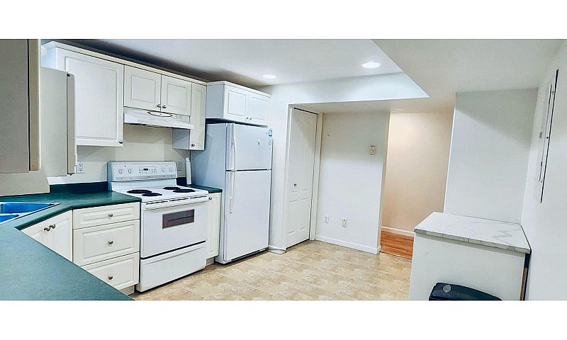 Suite 2255 124 Stree...