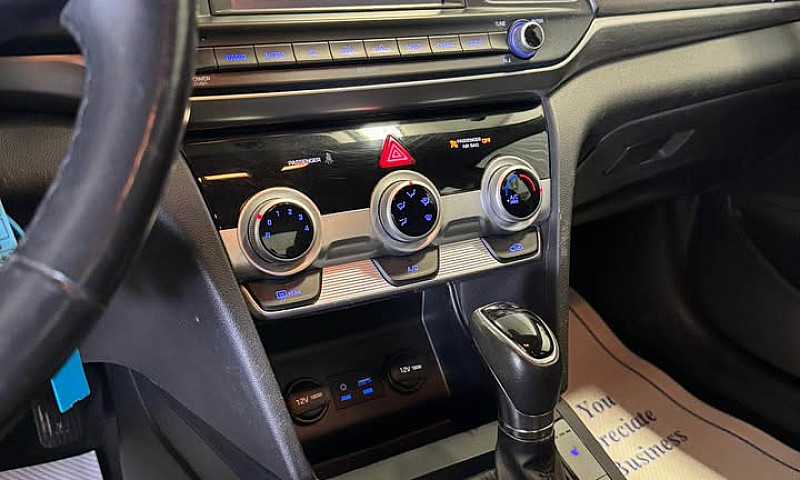 2020 Hyundai Elantra...