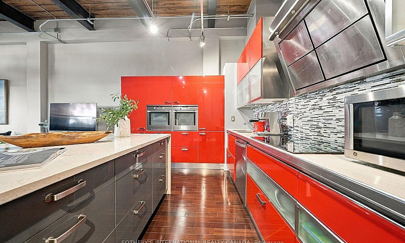 Stunning 1 Bedroom P...