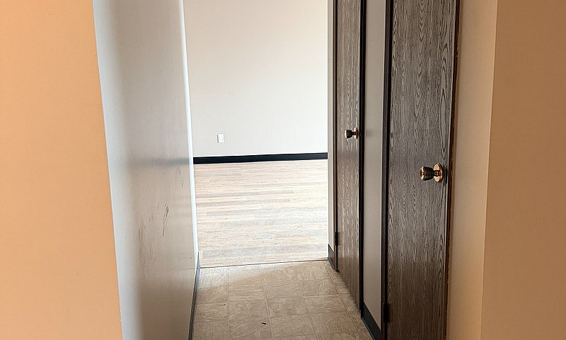 One & Two Bedroom Un...