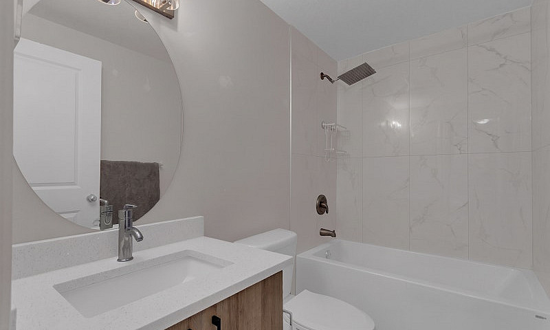 Fully Renovated Dove...