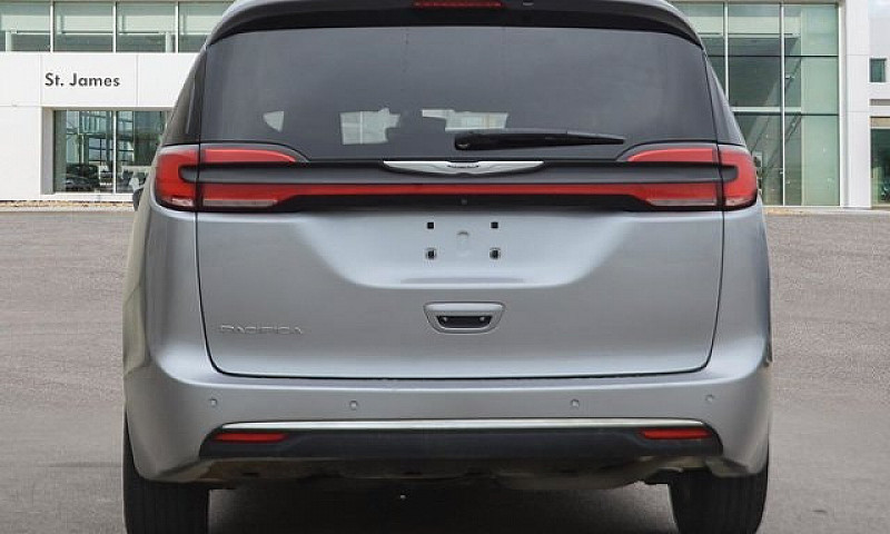 2021 Chrysler Pacifi...