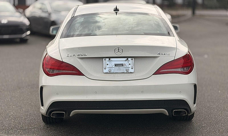 2014 Mercedes-Benz C...