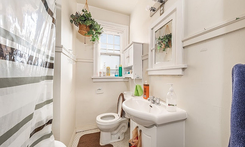 624 Broadway Ave-1 B...