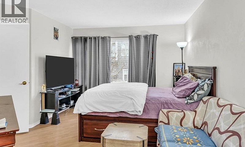 212 6939 Gilley Aven...