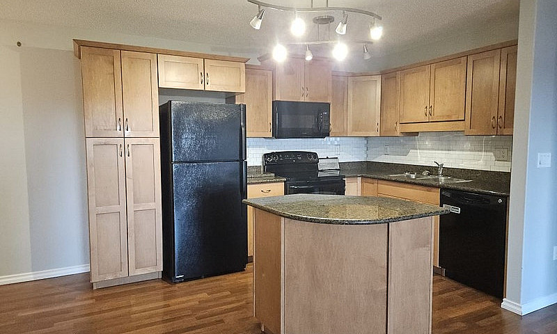 2 Bed + 1 Bathroom -...