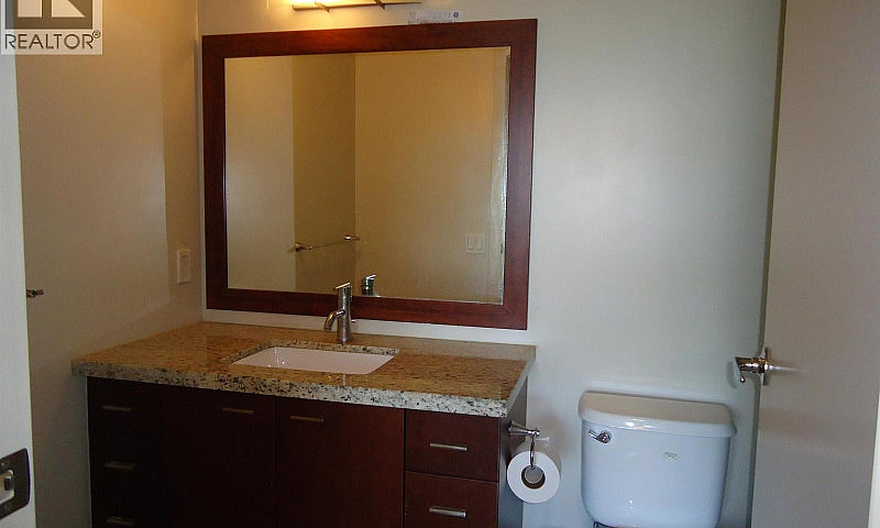 908 8288 Lansdowne R...