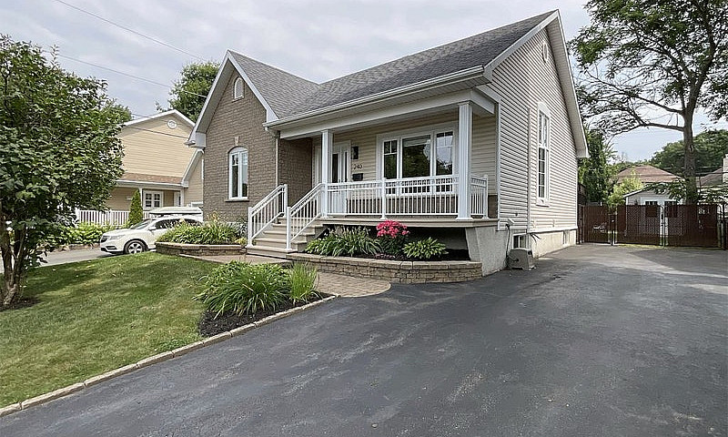 $519,900 - Bungalow ...
