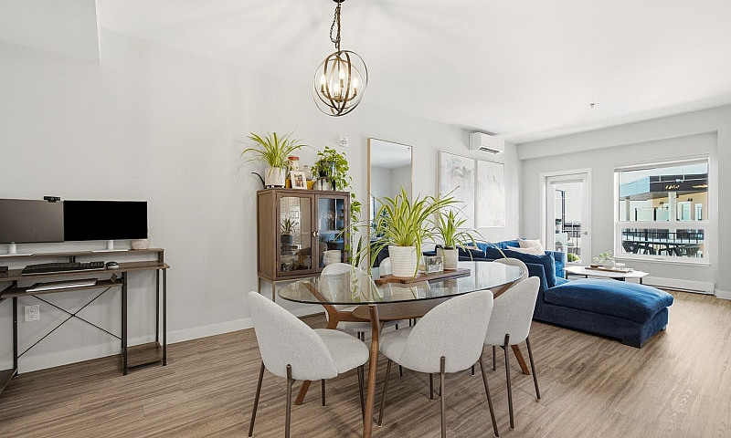 2 Bedroom 2 Bath Bri...