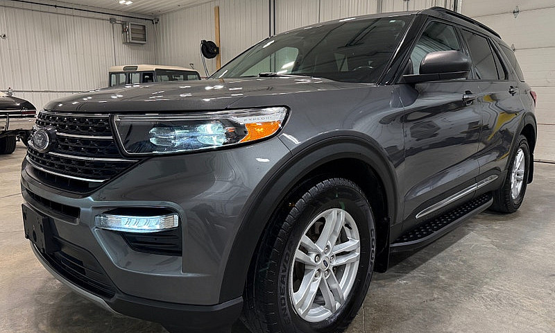 2021 Ford Explorer X...
