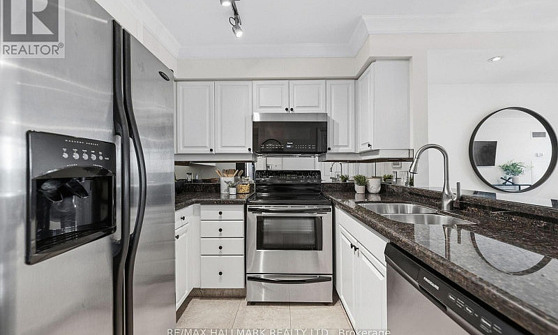 511 - 3840 Bathurst ...