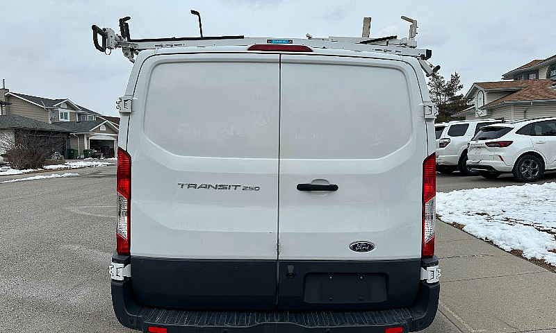 2016 Ford Transit T-...