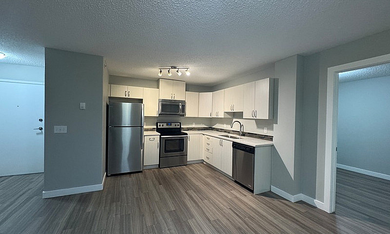 2 Bedroom 2 Bath - H...