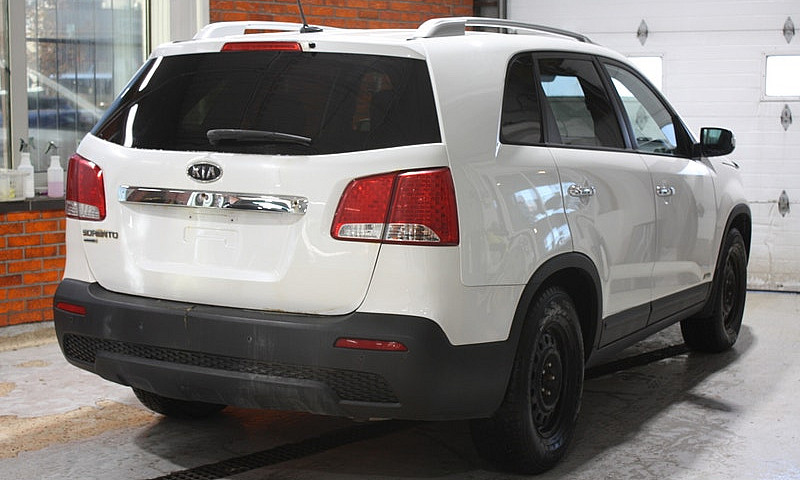 2012 Kia Sorento Lx...