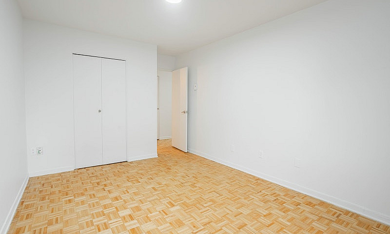 3 1/2, 1 Chambre, À ...