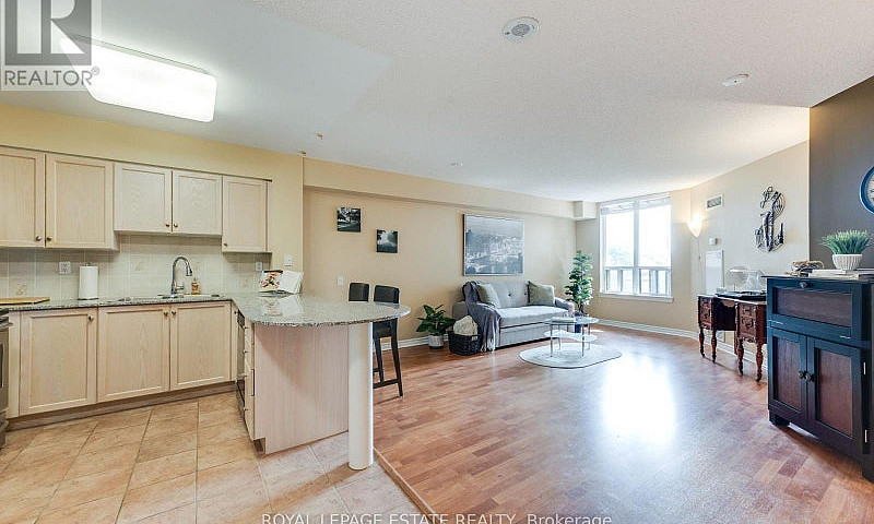 623 - 1720 Eglinton ...