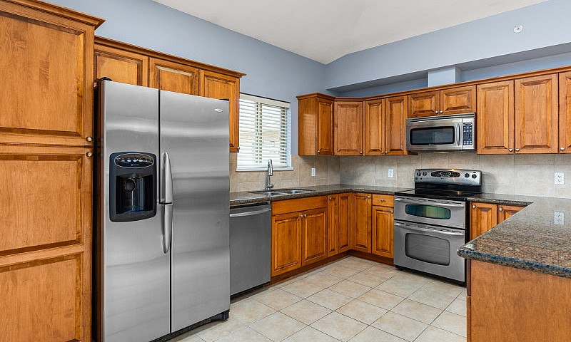 #335 - 3996 Beach Av...