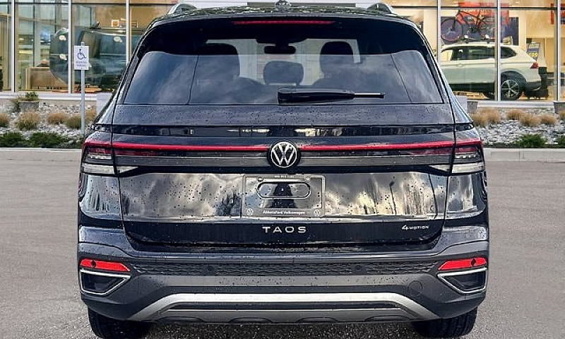 2025 Volkswagen Taos...