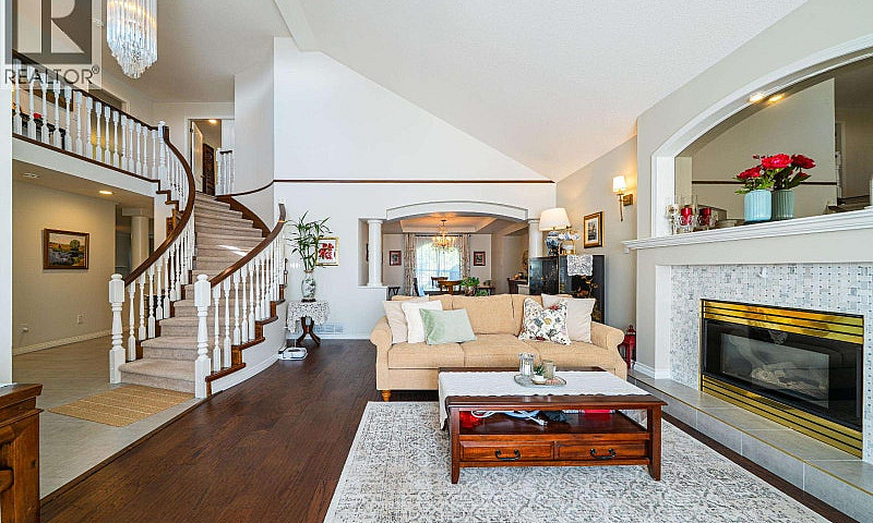 1577 Lodgepole Place...