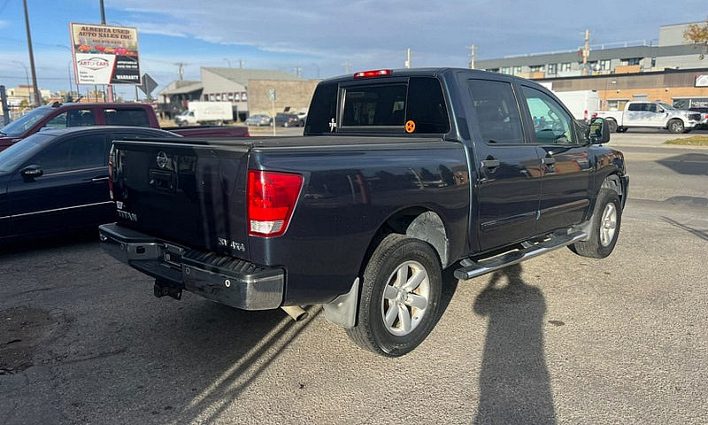 2015 Nissan Titan 4W...