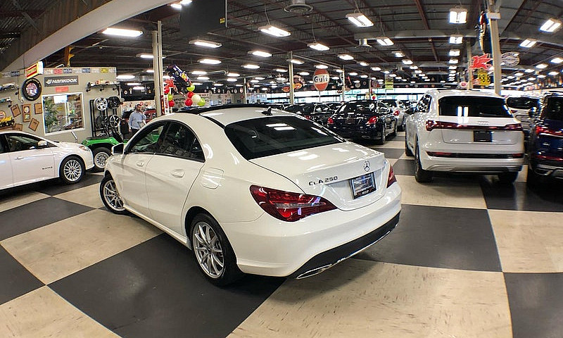 2018 Mercedes-Benz C...