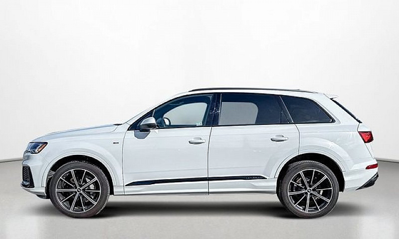 2023 Audi Q7 Komfort...
