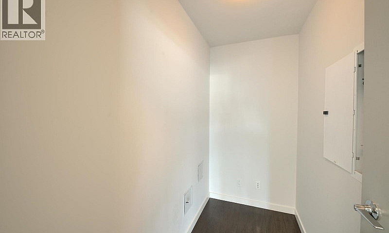 705 161 W Georgia St...