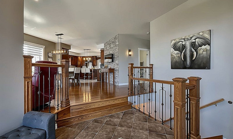 $695,000 - Bungalow ...