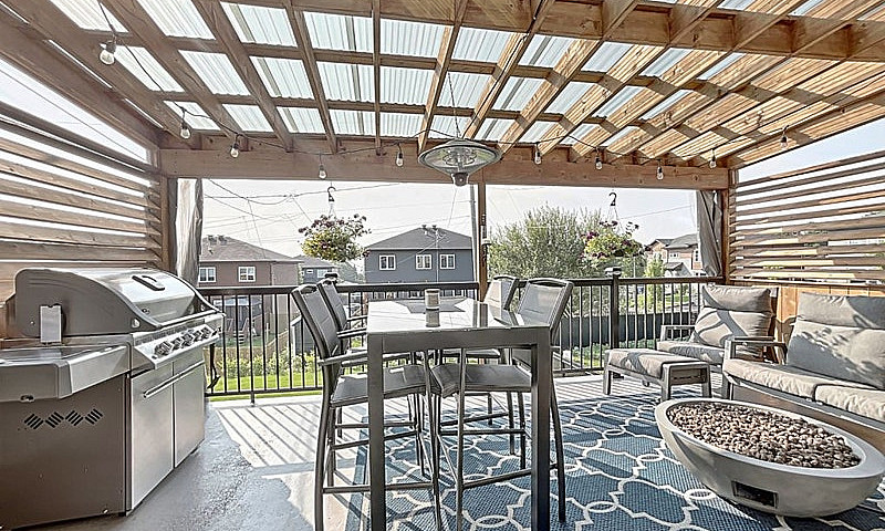$498,000 - Semi-Deta...