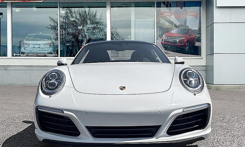 2017 Porsche 911 2Dr...